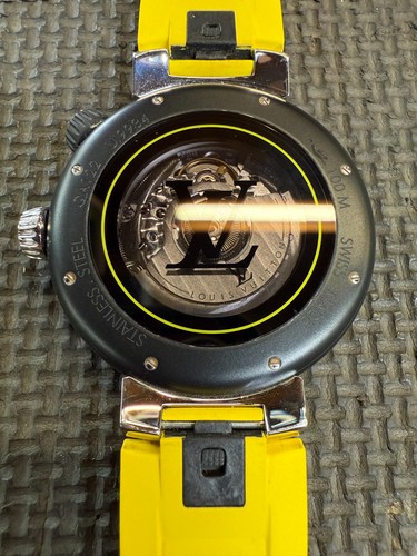 Louis Vuitton Tambour Street Diver, Automatic, 44mm Black Steel QA122 - Picture 11 of 18