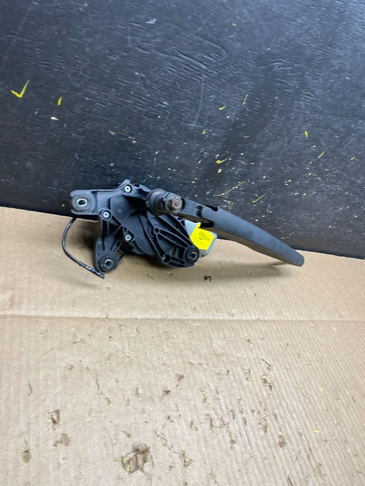 2013 至 2019 年福特 Escape 后挡风玻璃刮水机原始设备制造商 V1574 DG — 第 2/4 张图片