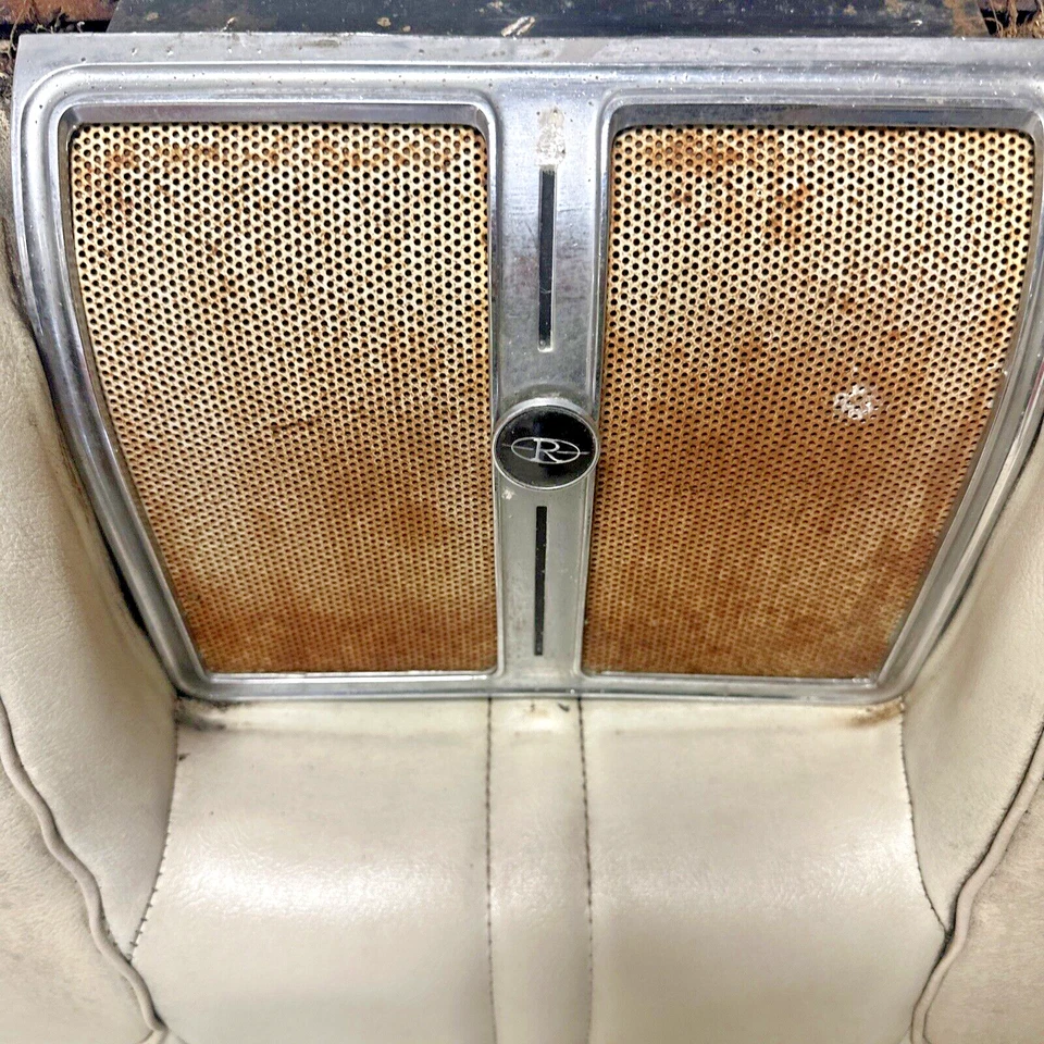 Asiento trasero usado OEM GM Buick Riviera/Electra/Wildcat 1966-1970 4 puertas (BM) Foto 3 de 4