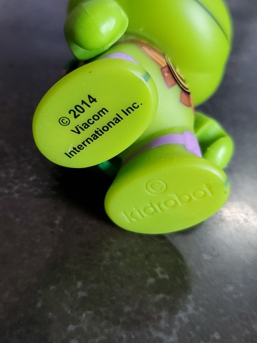 2014 Kidrobot Teenage Mutant Ninja Turtles TMNT Donatello mini giocattolo figura sciolta - Foto 2 di 3