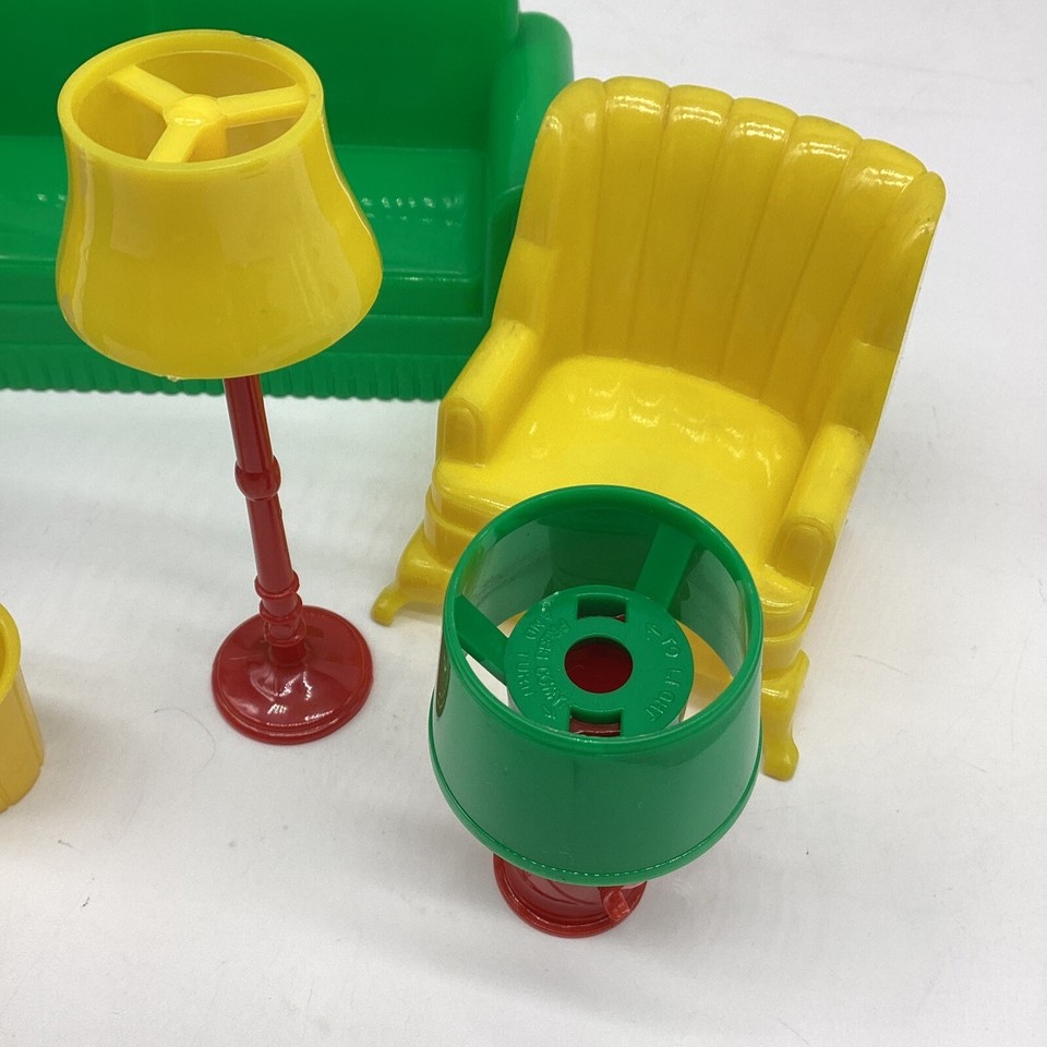 1960 Marx Dollhouse Furniture Green Couch Chairs Lamps entertainment