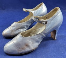 Vintage Bedell NY Art Deco Silver Metallic Leather Button Strap Mary Janes Shoes