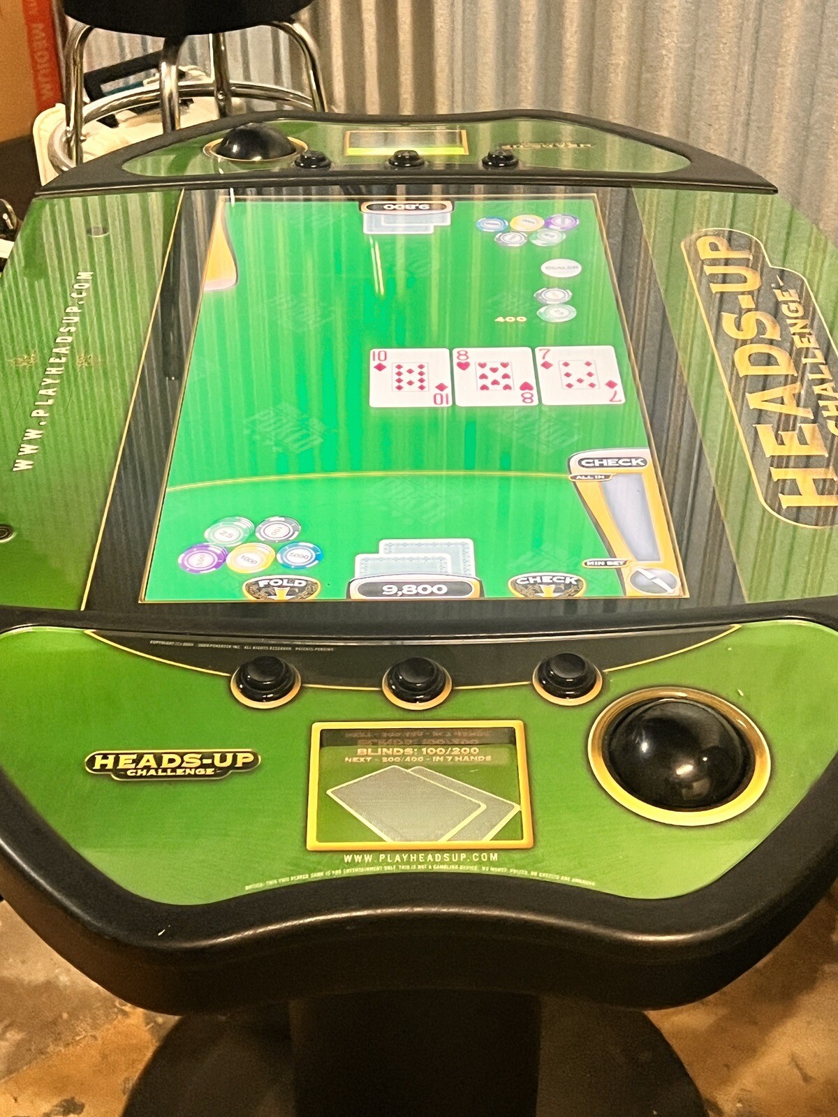 Heads up Texas Holdem Poker Machine/Arcade by Pokertek with 4 Screen