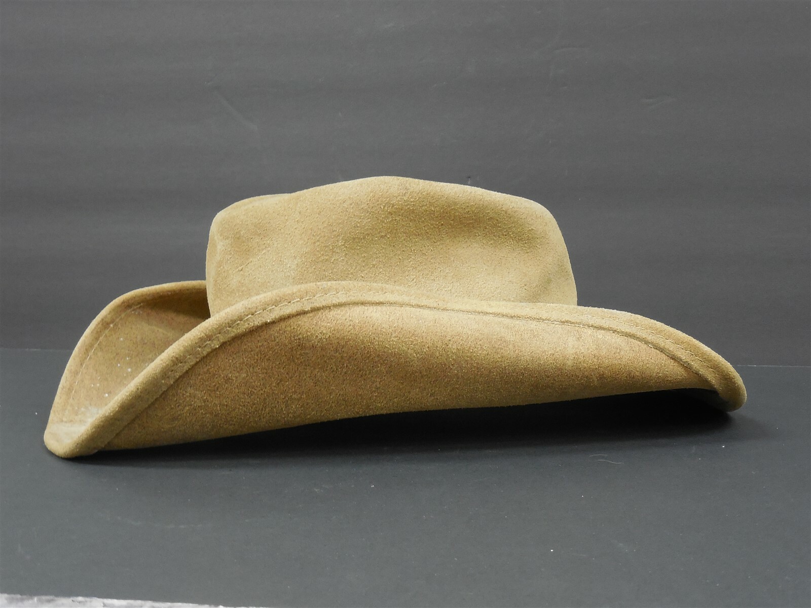 Chapeau Minnetonka The Outback - Cuir Noir, Finition Nickel - Taille XL - Occasion