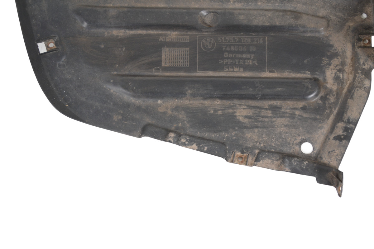 BMW E92 Charcoal Filter Cover 7128216 330d 2007 RHD 20293050 | eBay
