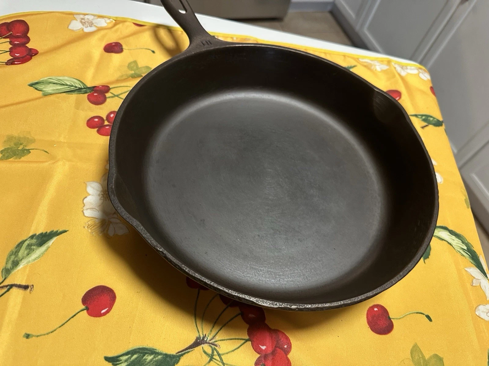 # 10 WAGNER CAST IRON 11 3/4" SKILLET USA