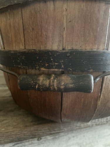 AAFA ANTIQUE EARLY PRIMITIVE FARMHOUSE  HARVEST APPLE GATHERING WOOD BUCKET - Picture 3 of 11