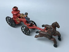Cast Iron Firefighter Fire Pumper Wagon Horse Drawn Fire Truck Toy Antique Vtg