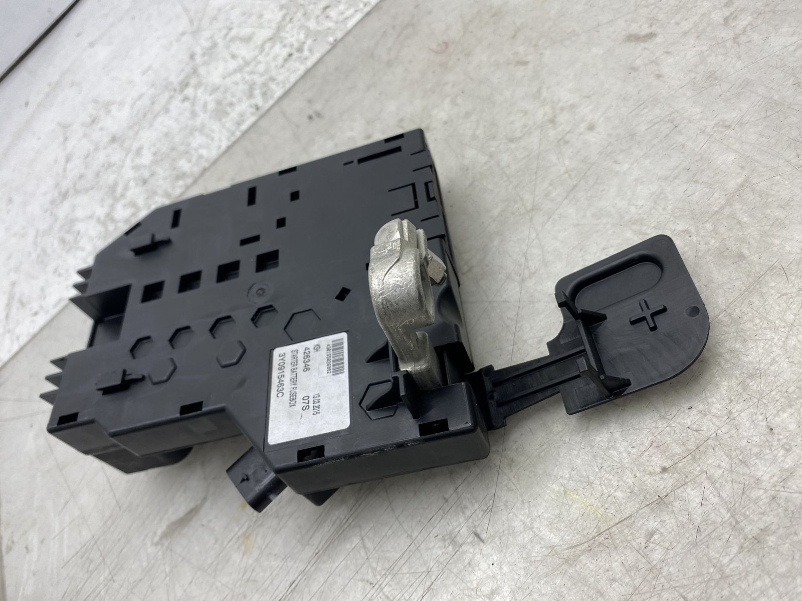 2013-2018 BENTLEY FLYING SPUR OEM STARTER BATTERY FUSE BOX 3Y0915463C