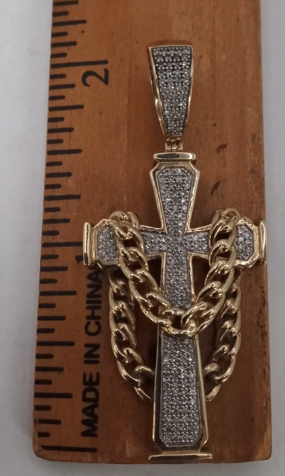 (MA2) Colgante Cruz Drapeada Diamante Eslabón Cubano Oro 10k Dos Tonos 7.4 Gramos Para Hombre Foto 4 de 4