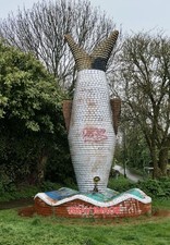 PHOTO  THIS 'FISH ON ITS NOSE' SCULPTURE FISH AT FISHPONDS WAS CREATED BY DOUG C