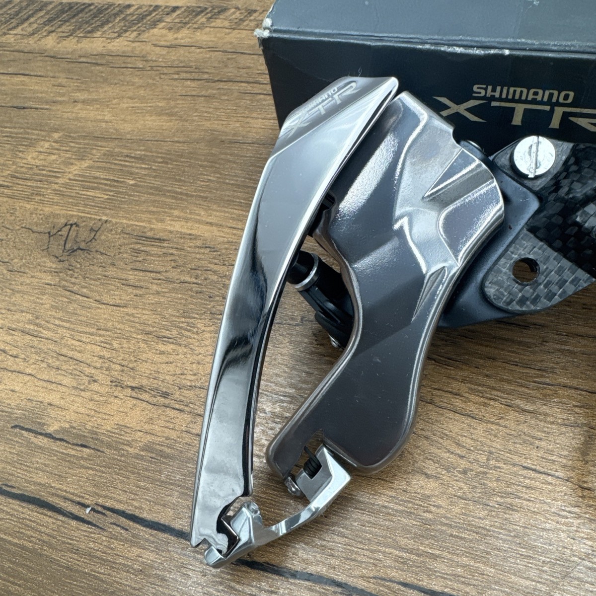 NOS Shimano XTR FD-M950 3x8s Front Derailleur MTB E-Type BB Mount