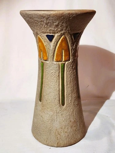 Roseville MOSTIQUE 10 in. 1916 Arts & Crafts Tulip Arrowhead Vase