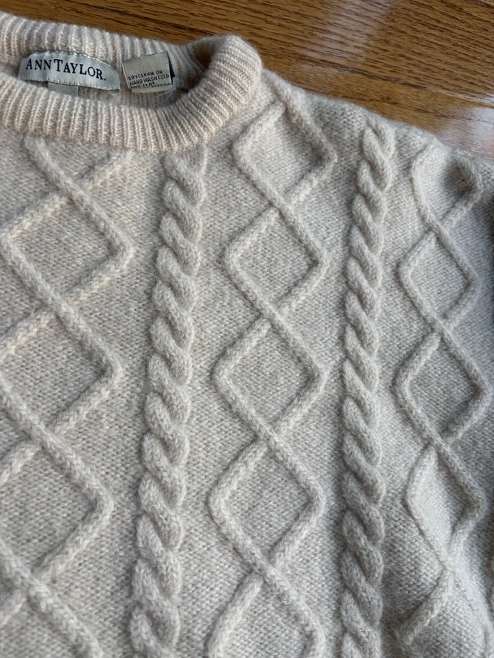 Vintage Ann Taylor Cable Knit Fisherman Wool Sweater Ivory Beige Women’s S - Image 4 of 4