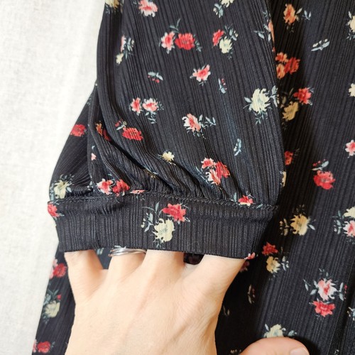 Blusa Lane Bryant Mujer Top Talla 18/20 Negra Ditzy Oscura Floral Primavera Slinky - Imagen 5 de 10