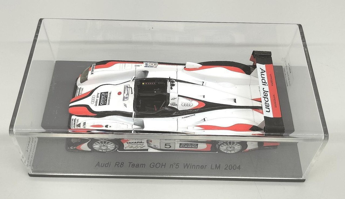 ミニカー 1/18 Audi R8 Team GOH Winner LM 2004 1:18 2004 24h Le Mans Winner -- #5 Audi R8 -- Spark S1802