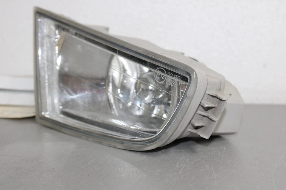 2001 2002 2003 ACURA MDX LEFT SIDE FOG LIGHT - Image 3 of 4