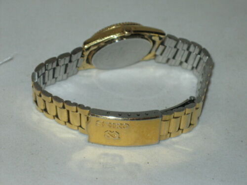 Seiko Women's Day/Date Gold Tone Wristwatch - Picture 5 of 9