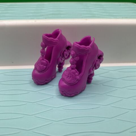 Monster High Shoes Shop Basic Shoes High Heels Boots -Choose and Bundle - Picture 28 of 35