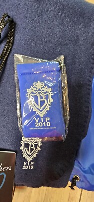 Jonas Brothers 2010 Tour VIP Gift Bundle (4 Items) What did everyone get for the “VIP Gifts”? : r/JonasBrothers main image 4