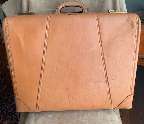 VTG Gladiator Dresner STEERHIDE Luggage Suitcase Leather w/ KEYS Hanger 24"x 19"