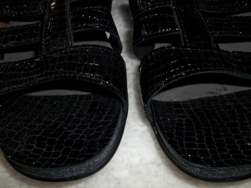 SAS Black Croc Print Sandals Womens Leather Block Heel Slingback 7 1/2 W. NEW - Picture 4 of 6