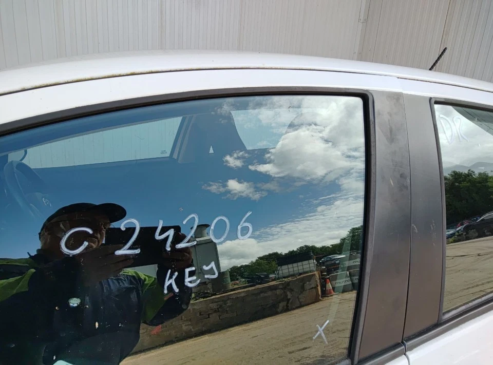 Velocímetro TOYOTA YARIS 838000DP80 Foto 2 de 4