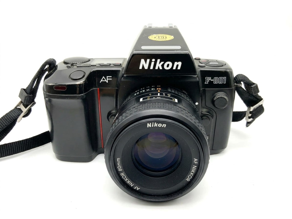 Nikon F-801 + Nikon 35-80mm f/4-5.6D Kit Set Analogico SLR 35mm Corpo Obiettivo