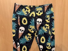 Constantly Varied Gear Leggings Size Large Pineapple Skull AOP Squats Workout
