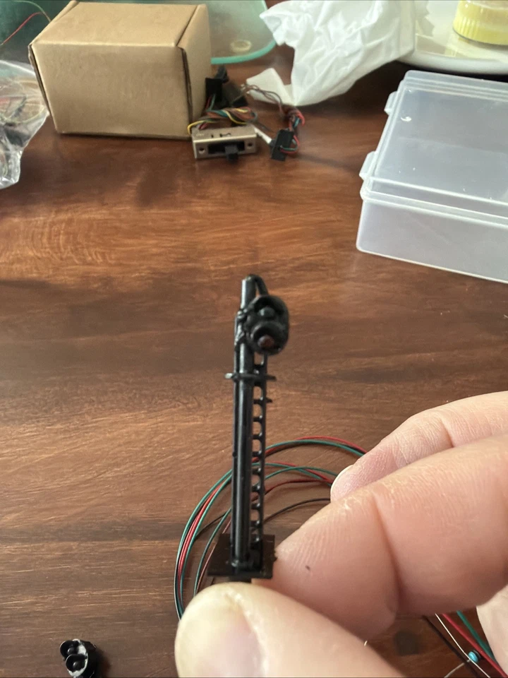 4qty N Scale Wired 2 Light Signals. For Model Train - Image 3 of 3