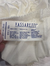 VTG 90's Vassarette Panties Stretch Satin Bikini Hi Cut Wht Sz LG NWT #14-440