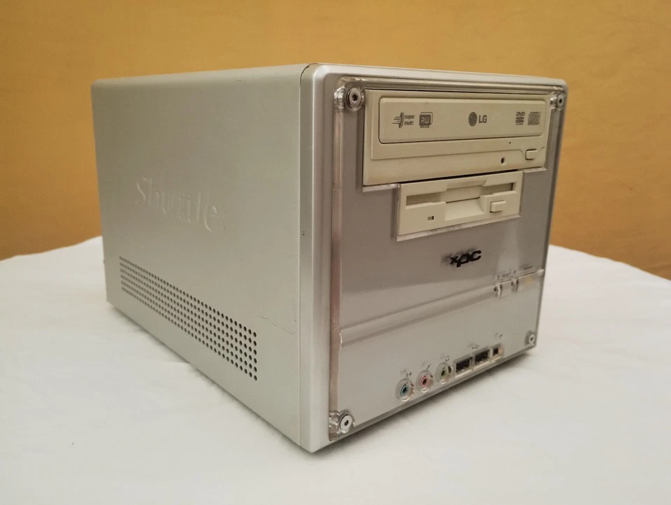 Vintage XPC Shuttle FS56 Pentium 4 Windows 98 + XP Dual Boot Retro Games - Imagen 3 de 4