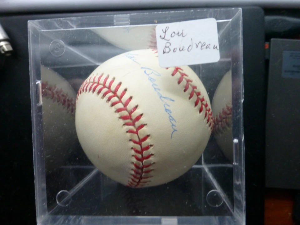 Campeonato de béisbol de la Liga Americana 1996 firmado por Lou Boudreau con estuche y certificado de autenticidad Foto 3 de 3