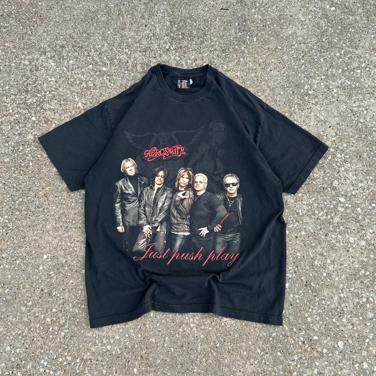 AEROSMITH エアロスミス Tシャツ Mサイズ GIANT 2001 新品 バンドTシャツ BAND-T GIANT AEROSMITH エアロスミス 空山基 2001