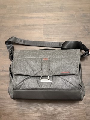 Peak Design Everyday Messenger V1 15'' - Charcoal Grey - Excellent condition