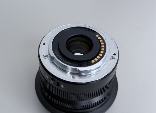 Panasonic Lumix G DG Summilux 15mm f1.7 ASPH. lens - Picture 3 of 3