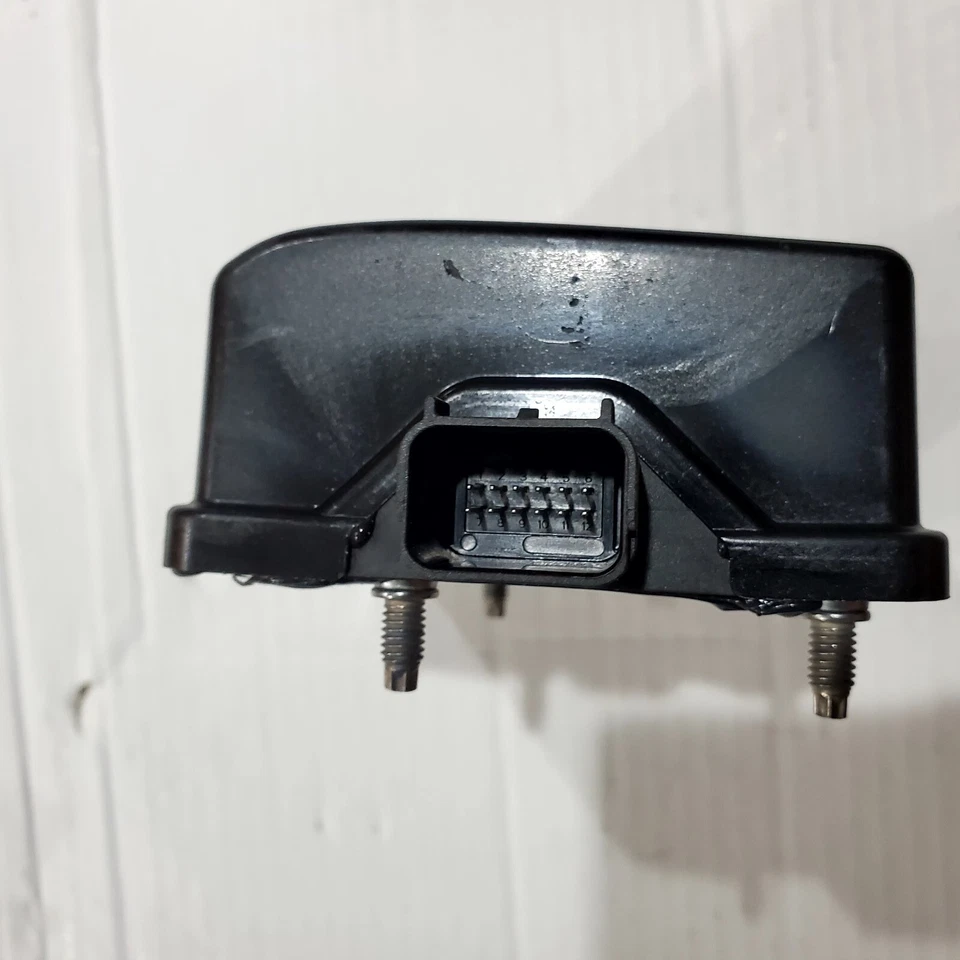 84242529 Cruise control radar module - Image 3 of 4