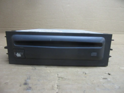 1995-2002 Chevy Tahoe Silverado Suburban Yukon Sierra Radio CD 15752549 T02876