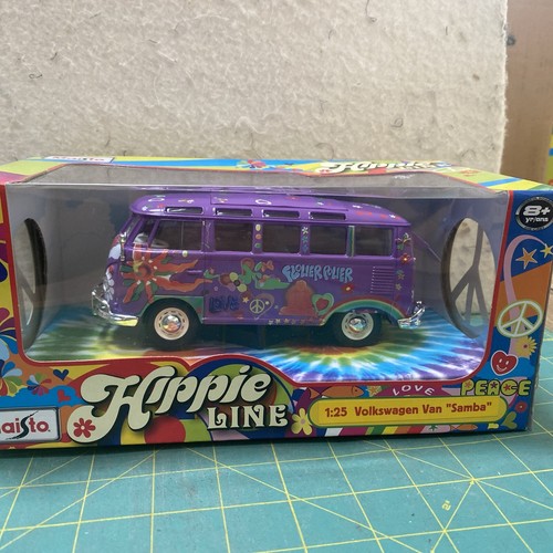 MAISTO 1/25 SCALE Diecast Hippie Line 32301 - Volkswagen Van Samba - Purple EUR 42,99 - DE