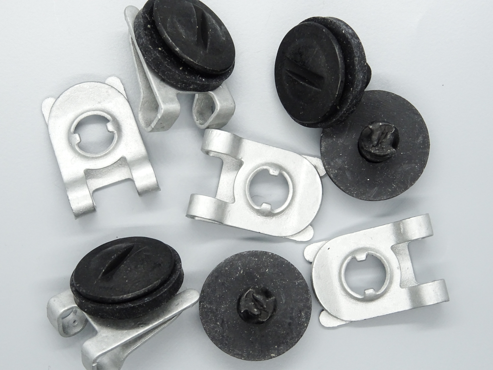 5x SET MOTORSCHUTZ UNTERFAHRSCHUTZ METALL CLIPS BMW KLIP NEU