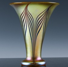 V.FINE SIGNED 1978 ORIENT & FLUME PULLED FEATHER AMERICAN STUDIO ART GLASS VASE