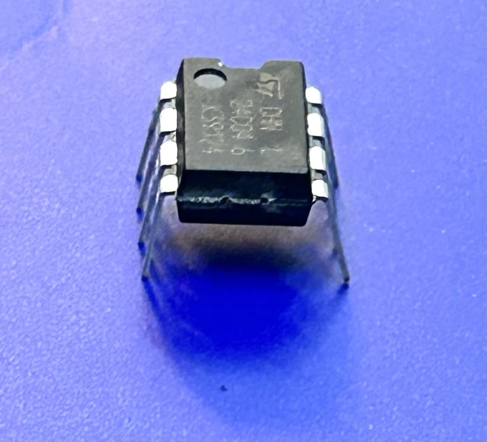 RCA EEPROM IC 245426 – 24C04 DIP-8 -New Old Stock - Image 4 of 4