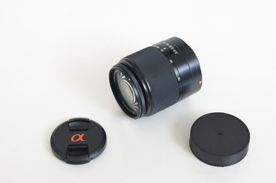 Sony Alpha DT Objektiv 18 - 70mm F/3,5 - 5,6 Makro-Zoom, A-Mount