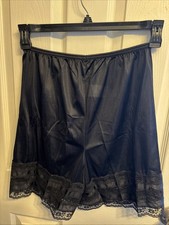 VINTAGE VELROSE BLACK NYLON LACE TRIM SILKY BLOOMERS PETTIPANTS Small EUC