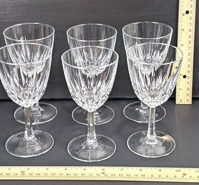 Set Of 6 Crystal Wine Goblets With Elegant Cut Design