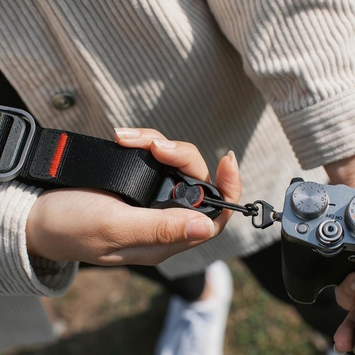Peak Design SLL-BK-3 Slide Lite, Mirrorless Camera Strap, Black - Picture 5 of 8