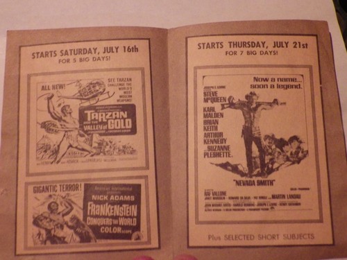 THE MUNSTERS - Original 1965 Fred Gwynne _ Yvonne DeCarlo MOVIE THEATER BROCHURE - Bild 5 von 5