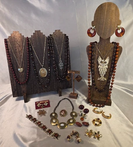 23 pc Vintage Costume Jewelry Sarah Coventry Bakelite Lilian Vernon