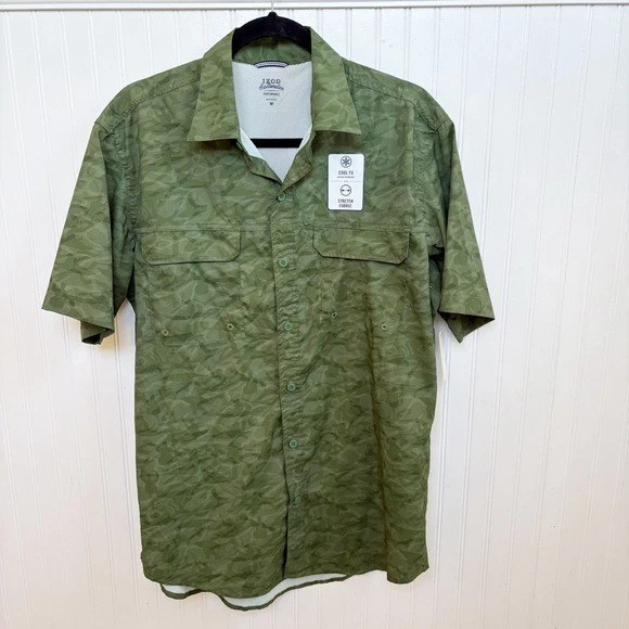 Izod Saltwater Green Camo Short Sleeve Button Up Fishing Shirt Men’s Medium NEW