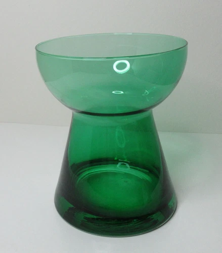 Beautiful Large Emerald Green Glass Vase 8"
